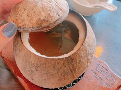 原只椰子炖乌鸡-黄但记老店·陈村粉食府