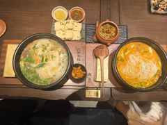 -银米·云南传统过桥米线(双廊黑金冠店)