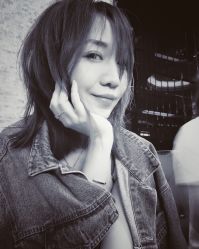 -Godhands美发设计沙龙