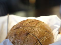 pre meal sourdough bread-卡普里披萨·牛扒·下午茶