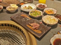 -铭牛烧肉·和牛海鲜自助(高新月牙湖店)