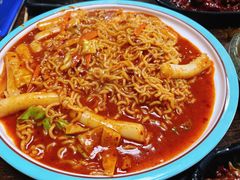 辛拉面炒年糕-妈妈手(山大总店)
