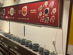 -尚尚仙·酸汤猪手·猪肚鸡火锅(华联万柳购物中心店)