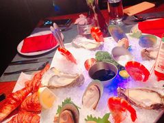进口鲜活生蚝-YUE·6·西式融合餐厅(外滩六号店)