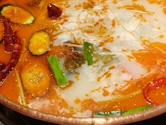 -洱火云南酸菜牛肉火锅(石景山当代商城店)