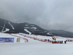 -鳌山滑雪度假区