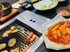 -臻牛烤肉