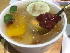 蔓越莓桃胶炖银耳-炖物24章·顺时轻养茶(杭州保利时光里店)