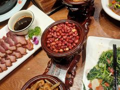 -老滇山寨•云南特色菜•地方菜•民族风情歌舞表演(金碧店)