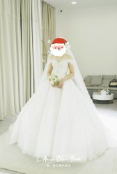 -禕·愫白婚纱商店