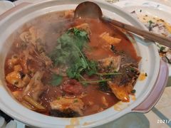 -魏铭鱼头捞饭(晋阳路店)