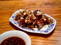 -老天桥酱肉烧饼夹肘子(天桥店)