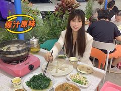 -墨脱石锅椰子鸡•海鲜糟粕醋(榆亚路店)