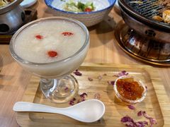 桃胶雪燕贵妃粥-宏状元现熬粥·京味菜(黄寺大街店)