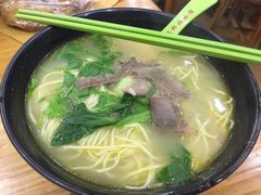 -志权牛肉面(灵山路店)