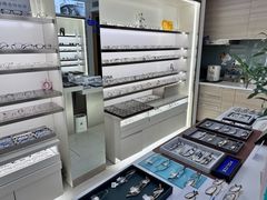-视野联行眼镜·蔡司·尼康战略合作店(城西银泰店)