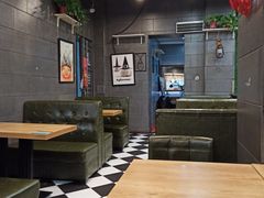 -愉肴麻辣香锅(中山路店)