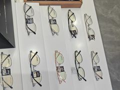 -罗伯特眼镜·蔡司官方授权(前海桂湾店)