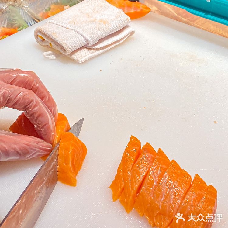 坐标武汉｜去梦时代新开的亚马逊就能吃到11国的365道美味