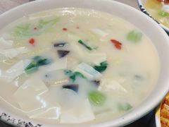 浓汤水煮白菜-荣鹏风味烀饼(万达广场店)