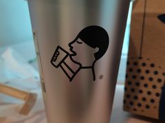 纯四季春+牛乳茶-喜茶(无锡荟聚中心店)