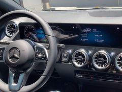 -上海星瀚奔驰4S店(红柳路店)