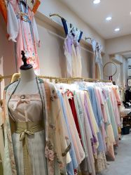 -一揽芳华汉服旗袍体验馆(拙政园店)