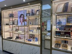 -世纪大明眼镜·林德伯格·蔡司官方授权店(武昌旗舰店)