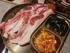 -草家酱蟹炭火烤肉店(珲春南路一店)
