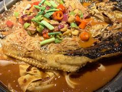 -鸣记脆皮烤鱼·海鲜烤鱼(三八广场店)