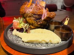 德式烤肘子-1886德国汽车餐厅(外滩中央店)