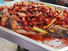 -鸣记脆皮烤鱼·海鲜烤鱼(三八广场店)