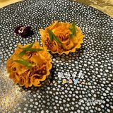 享受餐厅佳肴，大家快来尝尝吧！