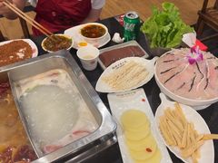 -百年川椒重庆老火锅(光谷店)
