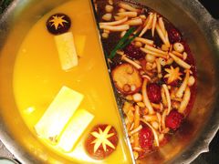 -湊湊火锅·茶憩(新中关购物中心店)