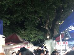 -吴山路夜市