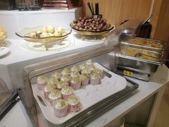 慕斯小蛋糕-银鲨海鲜烤肉火锅自助餐厅(五星店)