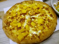 鲜芒奶黄手工披萨-卢家妈妈·西餐厨房(卜蜂中心店)