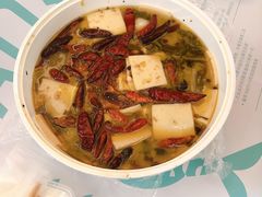 -姚姚酸菜鱼·金戈戈香港豉油鸡(喜荟城联名店)