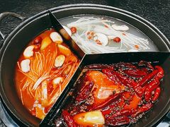 -渝里重庆火锅(航天城店)