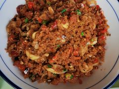 榨广椒炒肥肠-湘鄂味土菜馆
