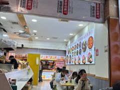 -澳门街美食城(世界城光谷步行街店)