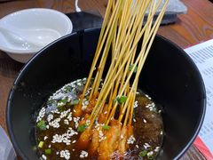 -虾弄弄海派小龙虾·牛羊蝎子火锅