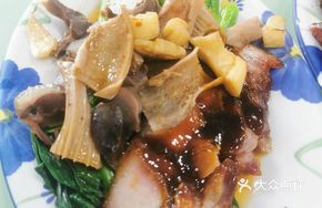 Barbecued Pork with Braised Duck Kidney