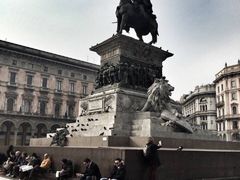 -文艺复兴百货(米兰大教堂广场店)