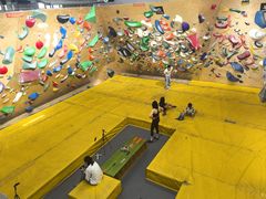 -问山MountQuest攀岩馆