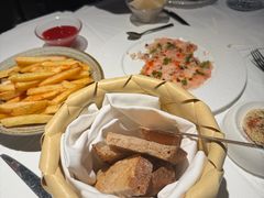 -LESCEDARS Brasserie Bistro香柏树