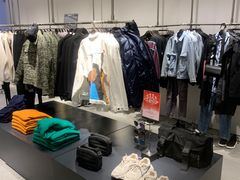 -URBAN REVIVO(欢乐海岸购物中心店)