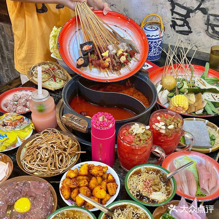 吃了好多年 我心中zui怕倒闭的串串店!!