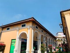 -佛罗伦萨小镇广佛名品奥特莱斯(疏港路店)